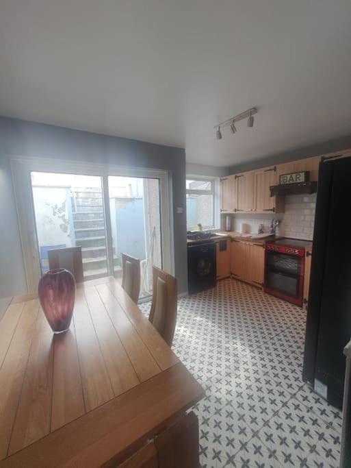 Вилла Guardian View Abertillery Экстерьер фото
